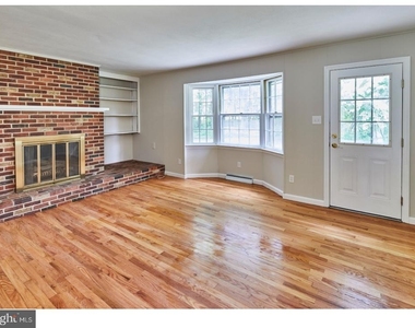506 Foulkstone Road - Photo Thumbnail 9