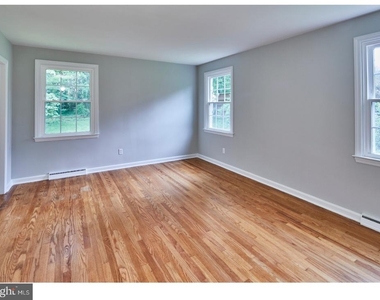 506 Foulkstone Road - Photo Thumbnail 10