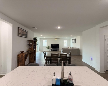 18017 Stefano Dr - Photo Thumbnail 17