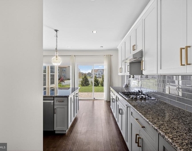 2707 Henry Moore Lane - Photo Thumbnail 13