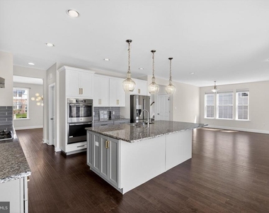 2707 Henry Moore Lane - Photo Thumbnail 14