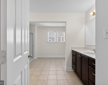 2707 Henry Moore Lane - Photo Thumbnail 20