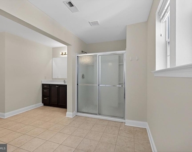 2707 Henry Moore Lane - Photo Thumbnail 21