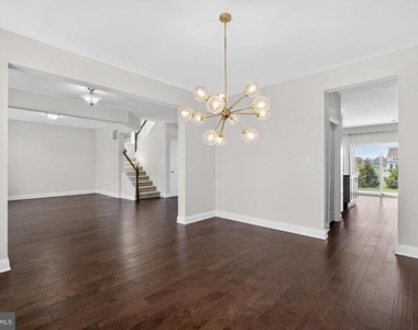 2707 Henry Moore Lane - Photo Thumbnail 3