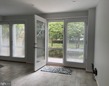 61 G Street Sw - Photo Thumbnail 15