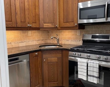61 G Street Sw - Photo Thumbnail 8