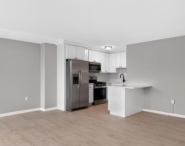 922 24th Street Nw - Photo Thumbnail 2