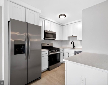 922 24th Street Nw - Photo Thumbnail 6