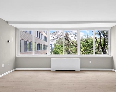 922 24th Street Nw - Photo Thumbnail 4