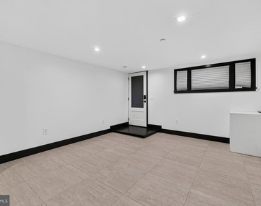 1513 Vermont Avenue Nw - Photo Thumbnail 2