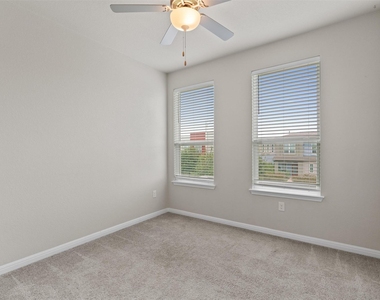 8809a Whitter Dr - Photo Thumbnail 17