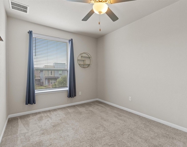 8809a Whitter Dr - Photo Thumbnail 20