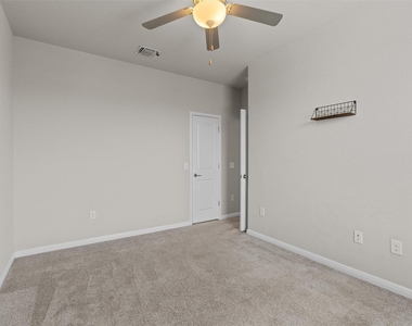 8809a Whitter Dr - Photo Thumbnail 21