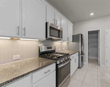 8809a Whitter Dr - Photo Thumbnail 9