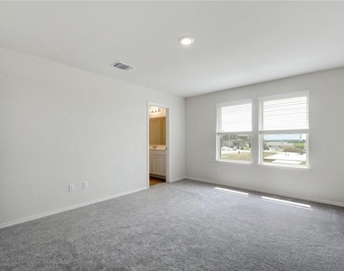 121 Nettletree Dr - Photo Thumbnail 14