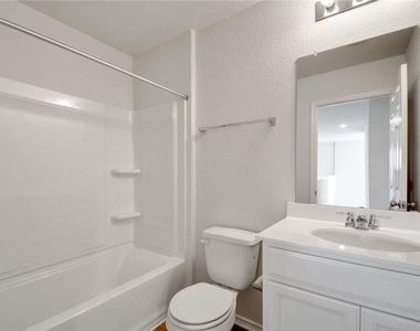 121 Nettletree Dr - Photo Thumbnail 20