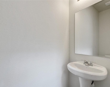 121 Nettletree Dr - Photo Thumbnail 11