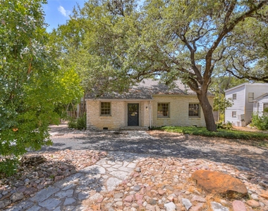 2304 Longview St - Photo Thumbnail 1