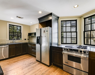 2304 Longview St - Photo Thumbnail 11