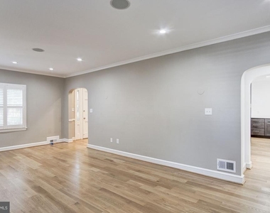 1626 Kalmia Road Nw - Photo Thumbnail 9