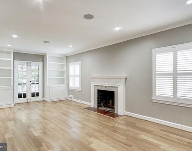 1626 Kalmia Road Nw - Photo Thumbnail 6