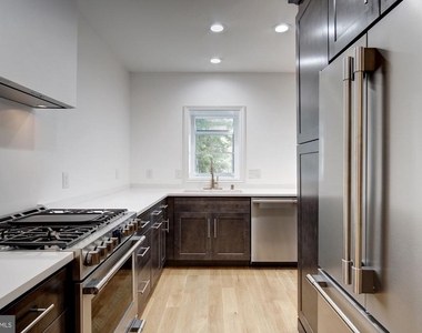1626 Kalmia Road Nw - Photo Thumbnail 12