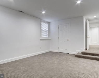 1626 Kalmia Road Nw - Photo Thumbnail 39
