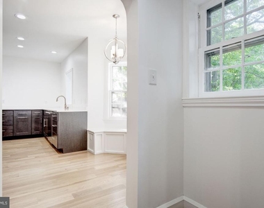 1626 Kalmia Road Nw - Photo Thumbnail 10