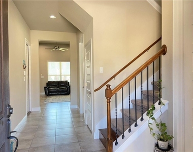 2905 Waterson St - Photo Thumbnail 23