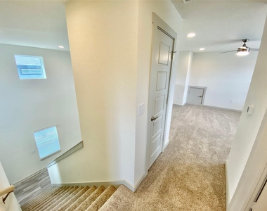 10210 Criswell Rd - Photo Thumbnail 28
