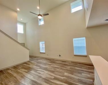 10210 Criswell Rd - Photo Thumbnail 19