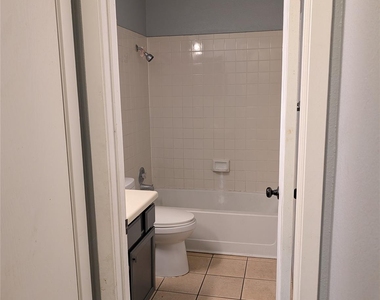 613 Greenlawn Blvd - Photo Thumbnail 10