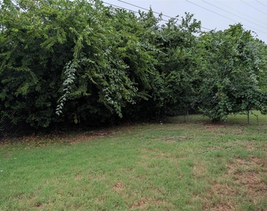 613 Greenlawn Blvd - Photo Thumbnail 1
