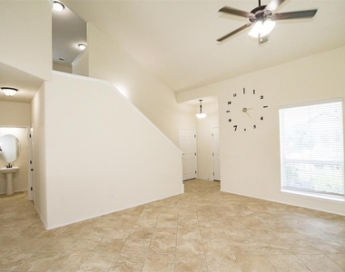 317 Noddy Rd - Photo Thumbnail 3
