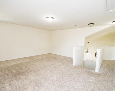 317 Noddy Rd - Photo Thumbnail 12