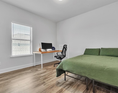 113 Lenera Dr - Photo Thumbnail 23