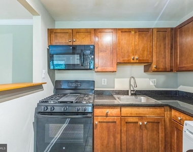 3105 Naylor Road Se - Photo Thumbnail 4