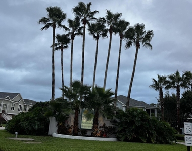 169 Sunset Circle N - Photo Thumbnail 1