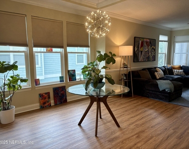 169 Sunset Circle N - Photo Thumbnail 7