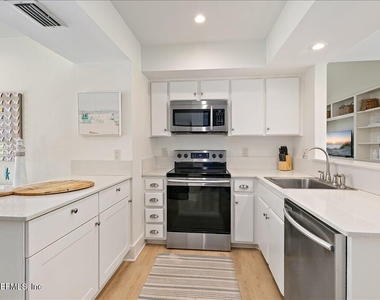 107 Island Drive - Photo Thumbnail 15