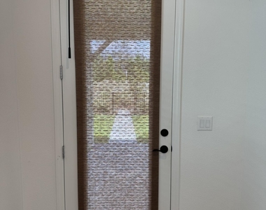 236 Hawthorn Park Circle - Photo Thumbnail 28