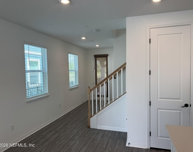 236 Hawthorn Park Circle - Photo Thumbnail 15