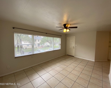 1613 Flagler Avenue - Photo Thumbnail 4