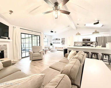 1078 Celebrant Drive - Photo Thumbnail 12
