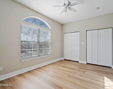 819 6th Avenue S - Photo Thumbnail 21