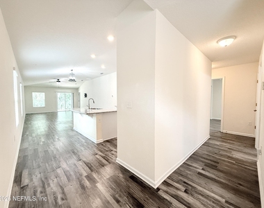 7838 Meadow Walk Lane - Photo Thumbnail 19