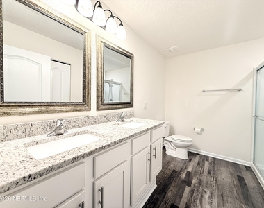 7838 Meadow Walk Lane - Photo Thumbnail 17
