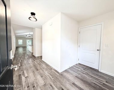 7838 Meadow Walk Lane - Photo Thumbnail 2