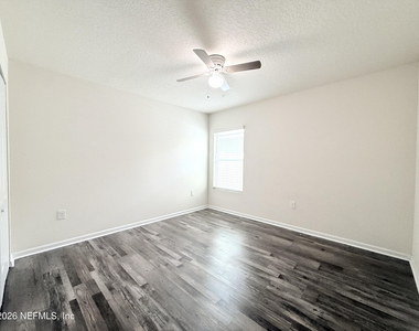 7838 Meadow Walk Lane - Photo Thumbnail 23