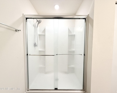 7838 Meadow Walk Lane - Photo Thumbnail 18